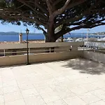 Grand Duplex Climatise Avec Terrasse Face A La Sainte-Maxime