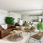 Grand Duplex Climatise Avec Terrasse Face A La Apartment *
