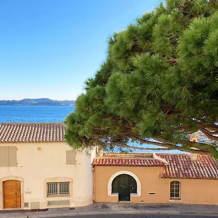 Appartement Grand Duplex Climatise Avec Terrasse Face A La *