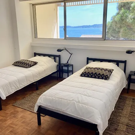 Appartement Grand Duplex Climatise Avec Terrasse Face A La *