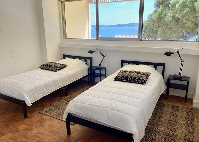 Appartement Grand Duplex Climatise Avec Terrasse Face A La *