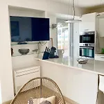 شقة Grand Duplex Climatise Avec Terrasse Face A La