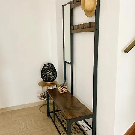 Grand Duplex Climatise Avec Terrasse Face A La *