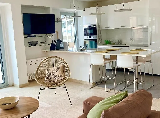 Appartamento Grand Duplex Climatisé Avec Terrasse Face à La *