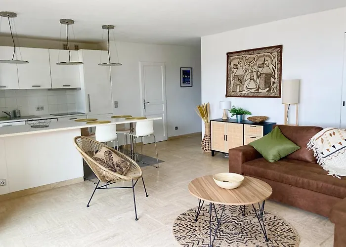 Grand Duplex Climatisé Avec Terrasse Face à La Appartamento Sainte-Maxime